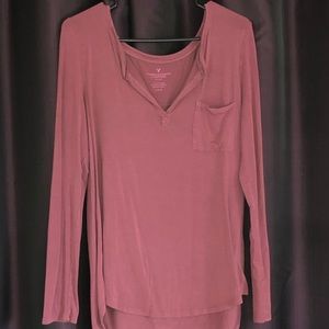 Split v neck pocket long sleeve T-shirt